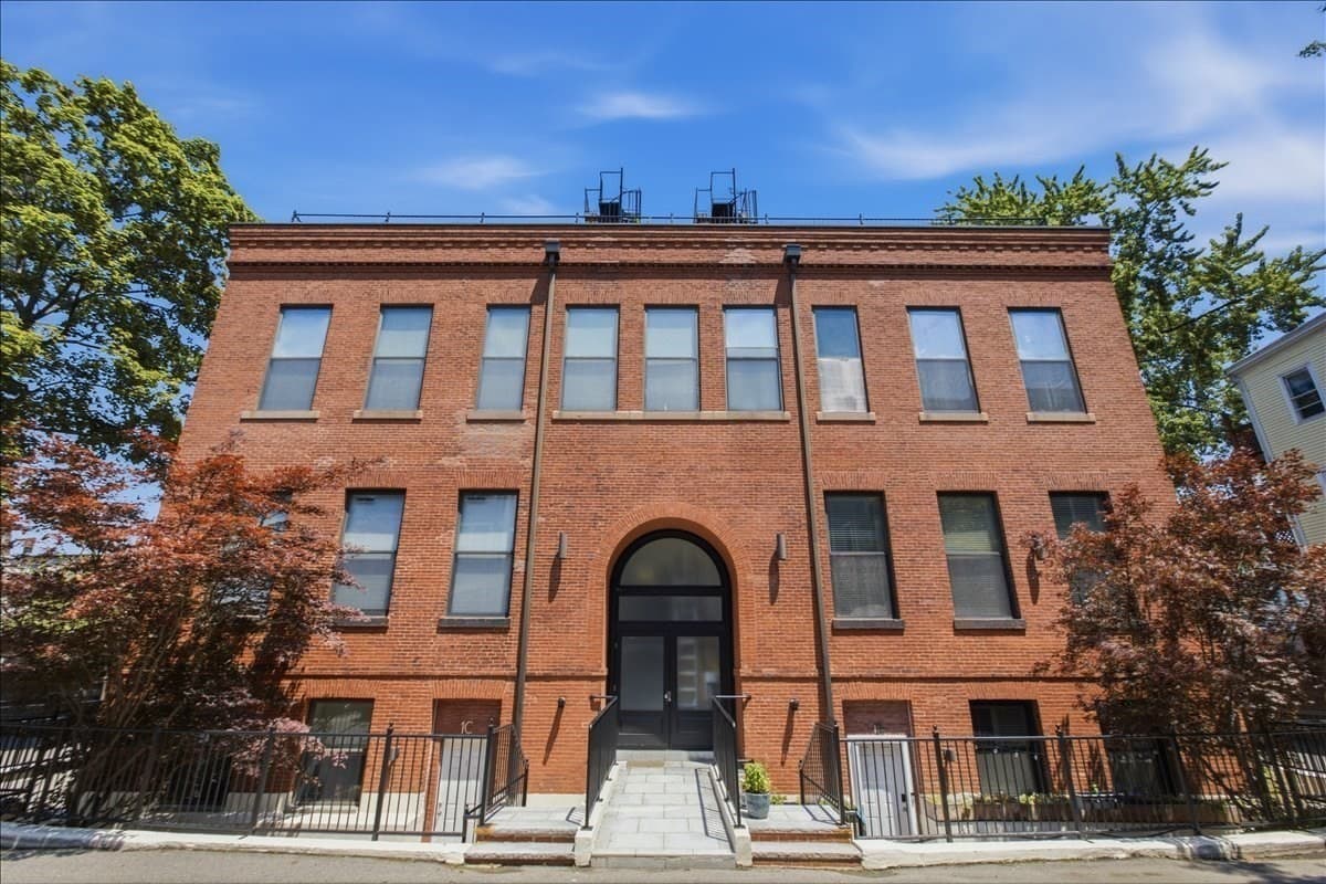 11 Wyman St # 2B, Boston MA 02130