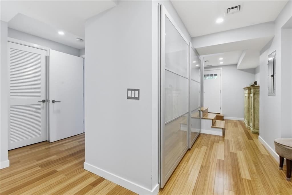 Condominium at 96 Seaverns Ave # 1, Boston MA 02130, photo 16 of 42