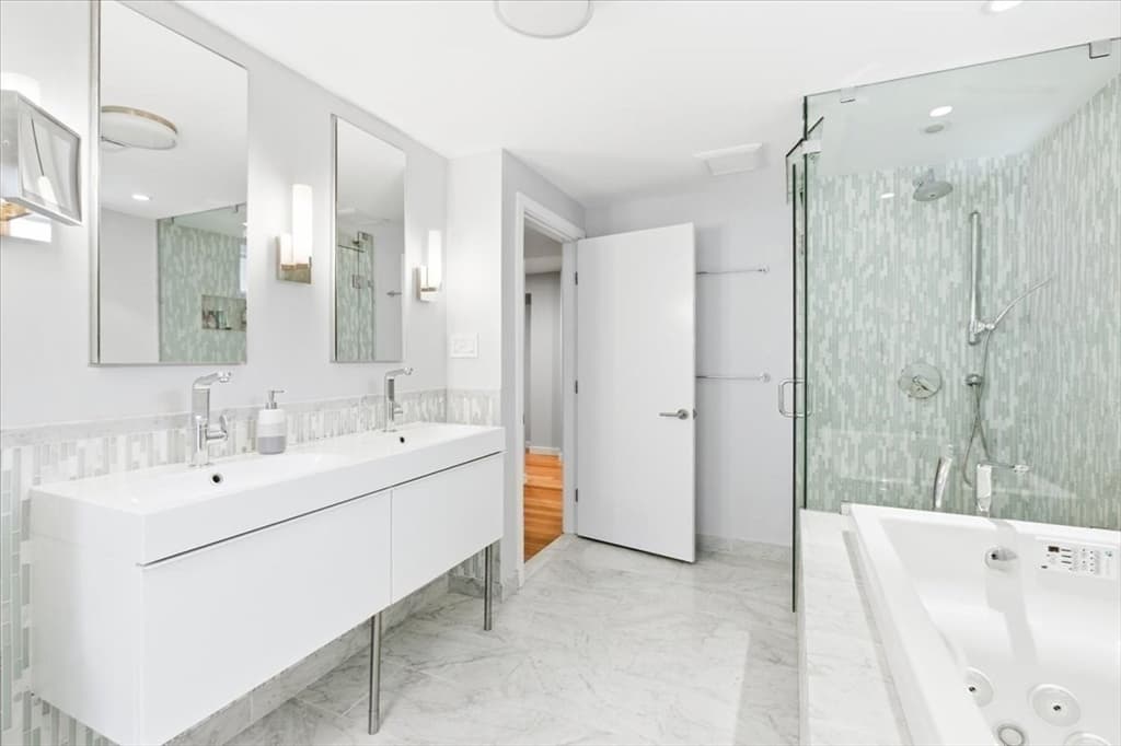 Condominium at 96 Seaverns Ave # 1, Boston MA 02130, photo 19 of 42