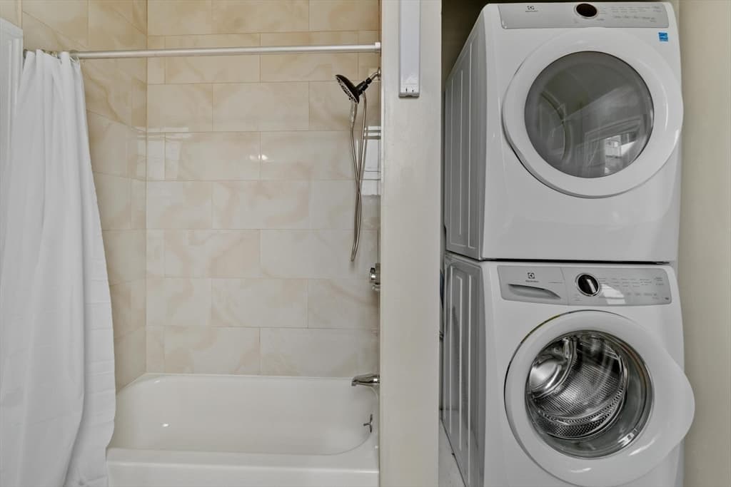 Condominium at 126 Washington Ave # 2, Chelsea MA 02150, Chelsea, photo 12 of 20