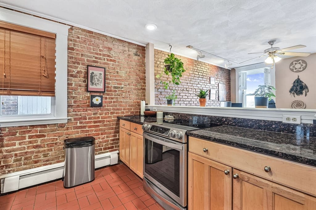 Condominium at 25 South Street # 4, Boston MA 02135, photo 5 of 31