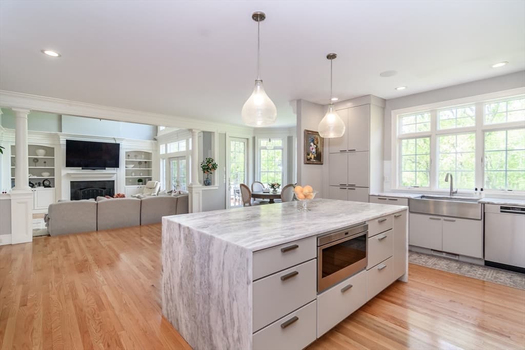 Single Family Residence at 4 Nipmuc Lane, Southborough MA 01772, Southborough, photo 16 of 42