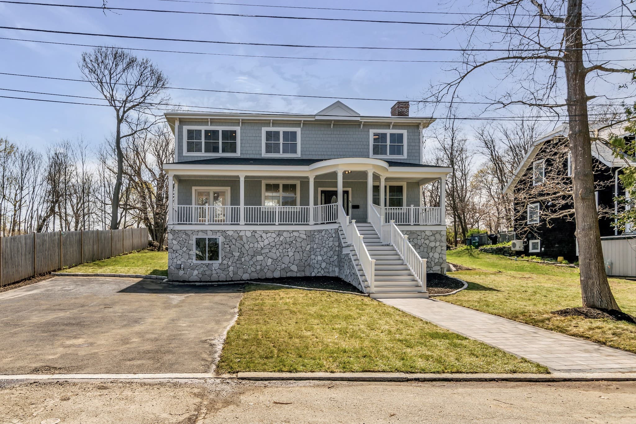 5 Cottage St, Nahant MA 01908