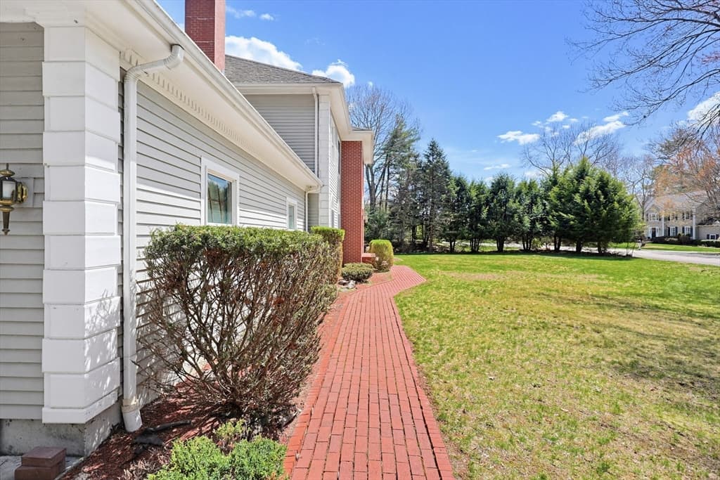 23 Cornerstone Dr, Easton MA 02356 photo 3
