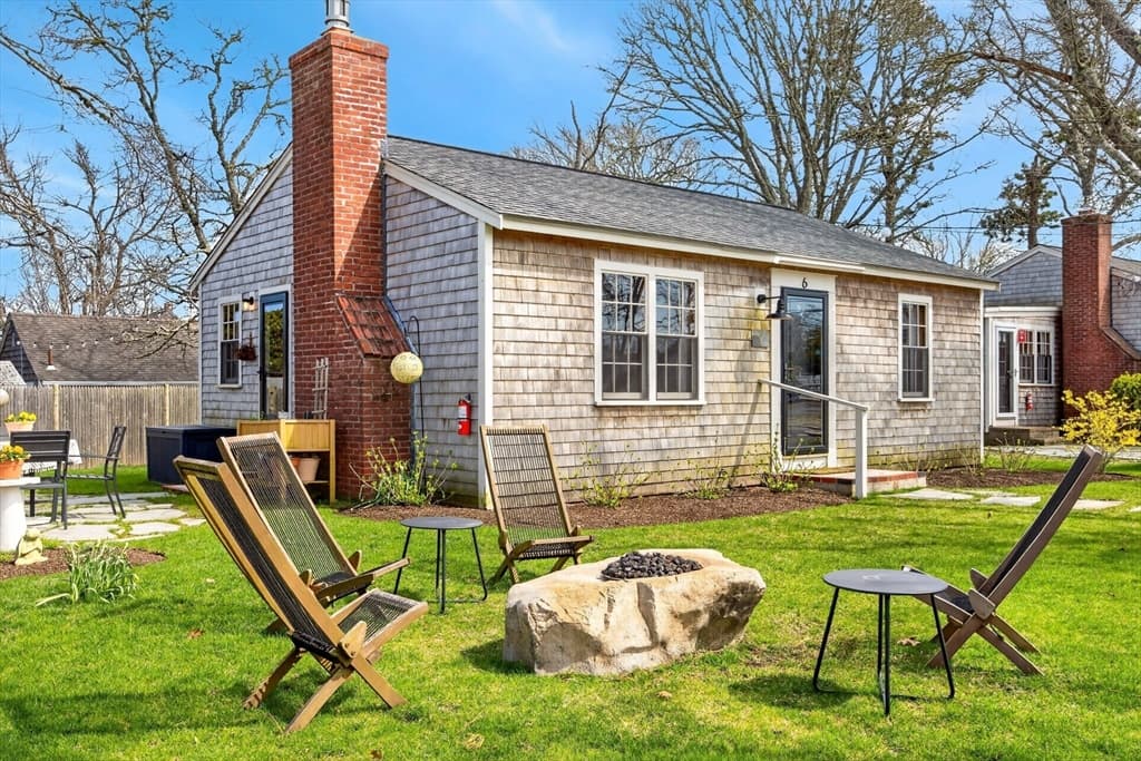 6 Manning Rd, Dennis MA 02638