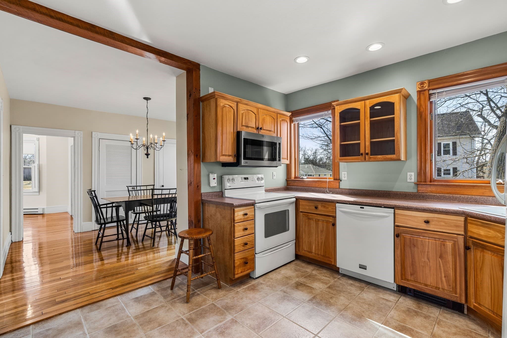 Single Family Residence at 41A Highland Ave, Chelmsford MA 01863, photo 7 of 33