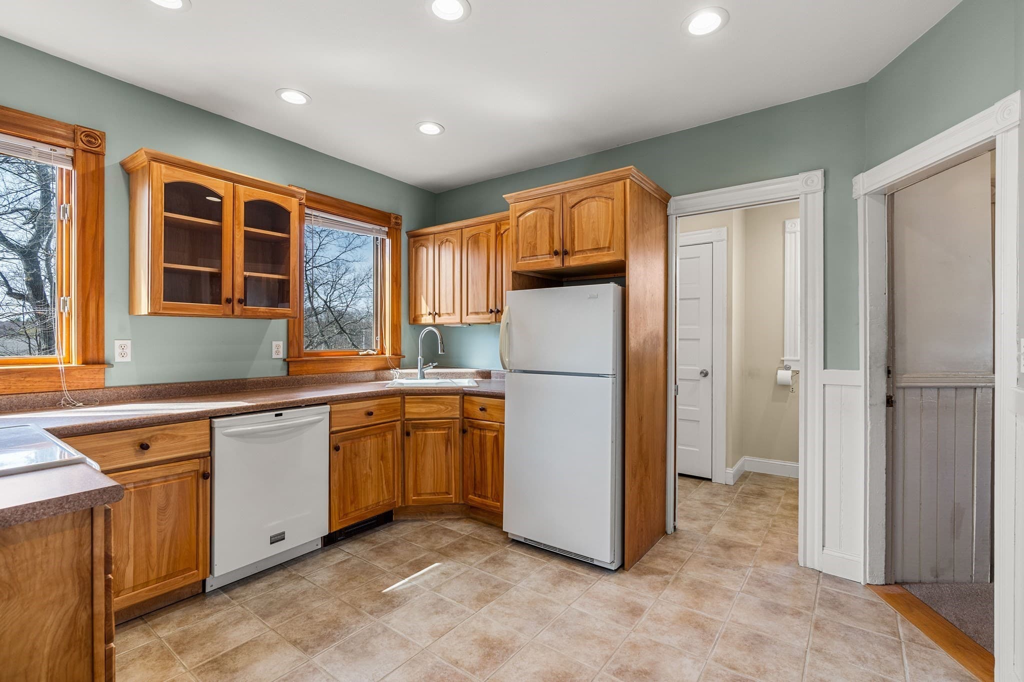 Single Family Residence at 41A Highland Ave, Chelmsford MA 01863, photo 8 of 33