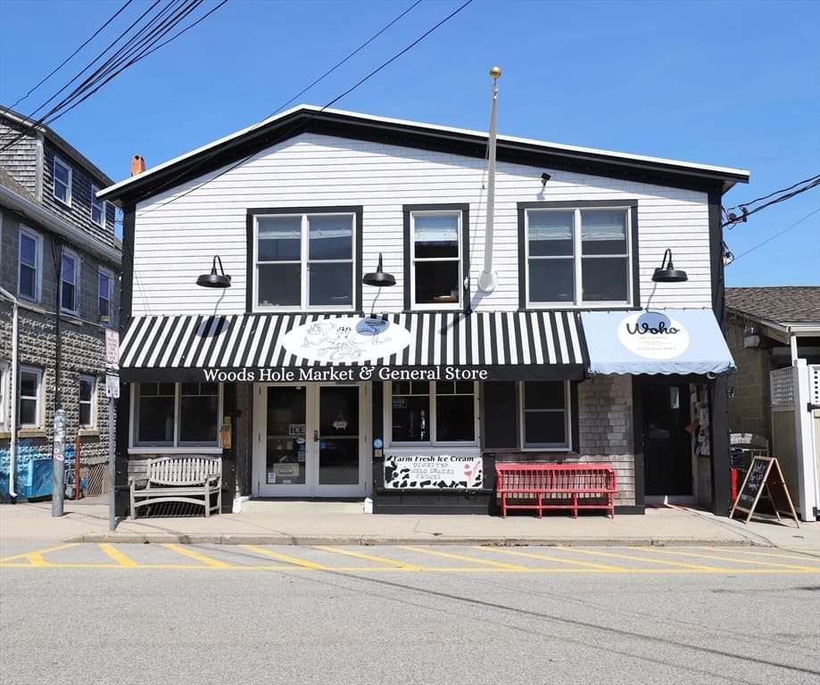 87 Water Street, Falmouth MA 02543