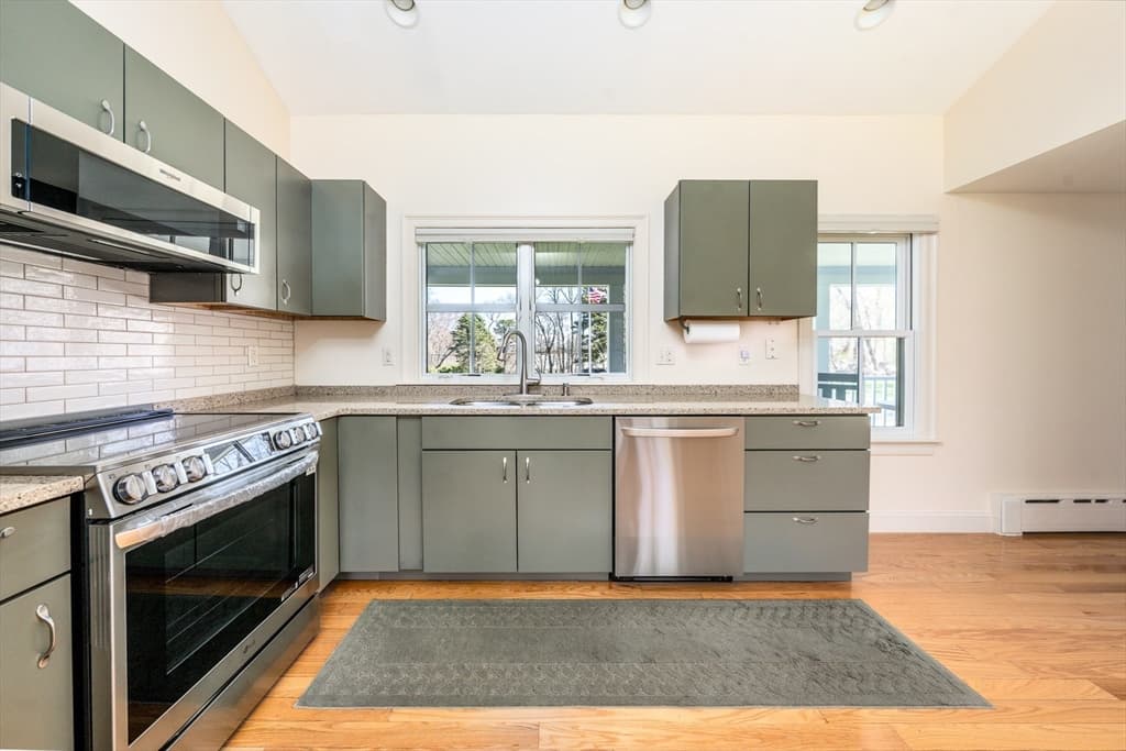 339 Cedar St, Barnstable MA 02668 photo 3