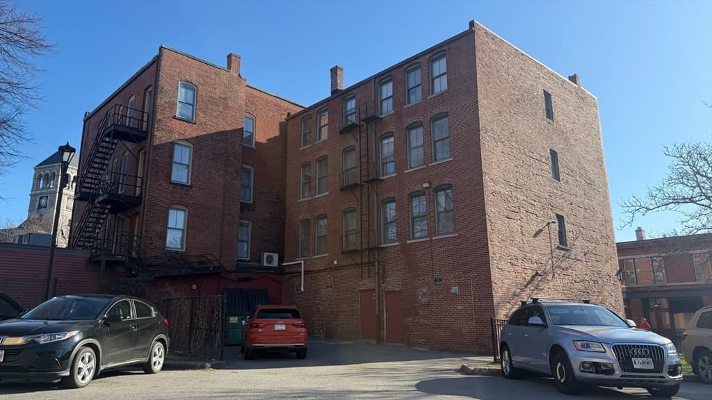 5+ Family - Rooming House at 101-107 Gorham Street, Lowell MA 01852, photo 6 of 42