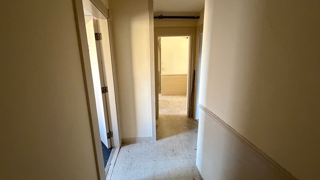 5+ Family - Rooming House at 101-107 Gorham Street, Lowell MA 01852, photo 19 of 42