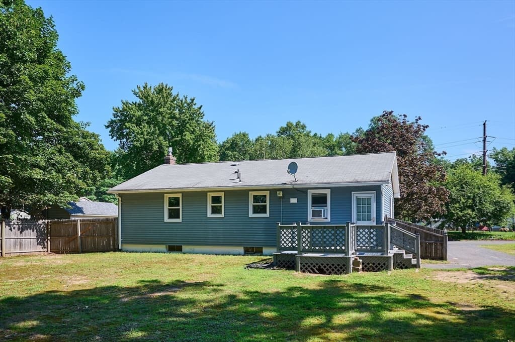 50 Phelps St, Easthampton MA 01027 photo 26