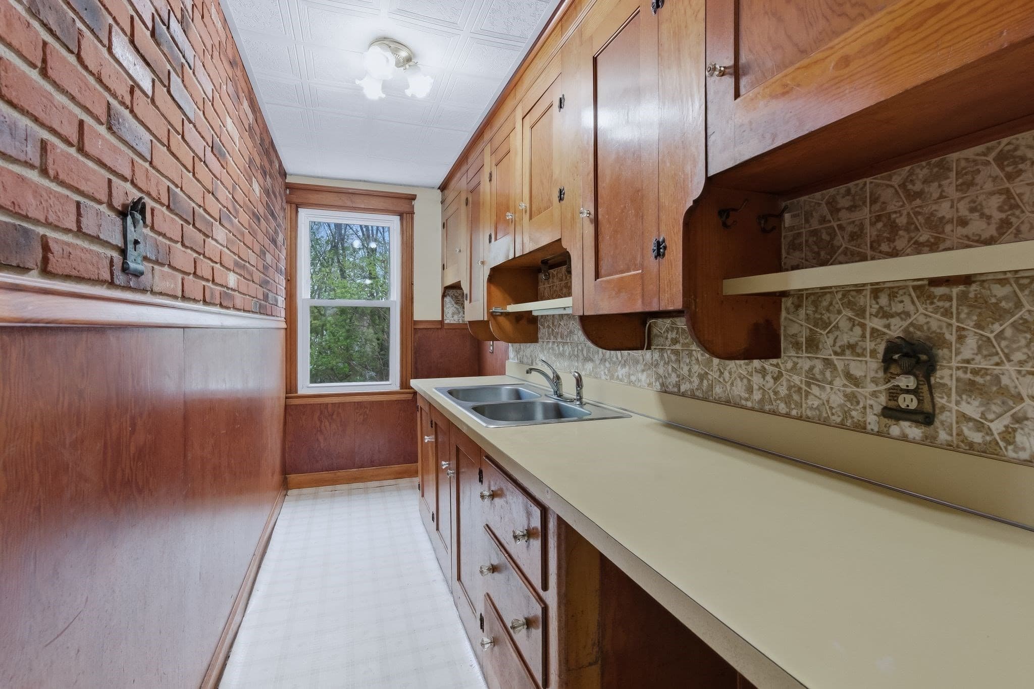 Multi Family at 7 Third Avenue, Dudley MA 01571, Dudley, photo 26 of 42