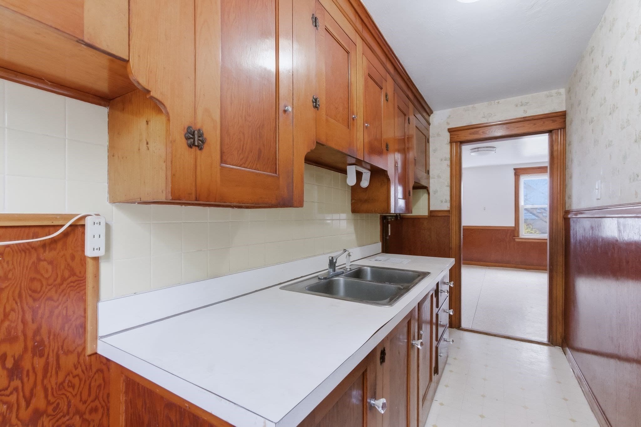 Multi Family at 7 Third Avenue, Dudley MA 01571, Dudley, photo 5 of 42
