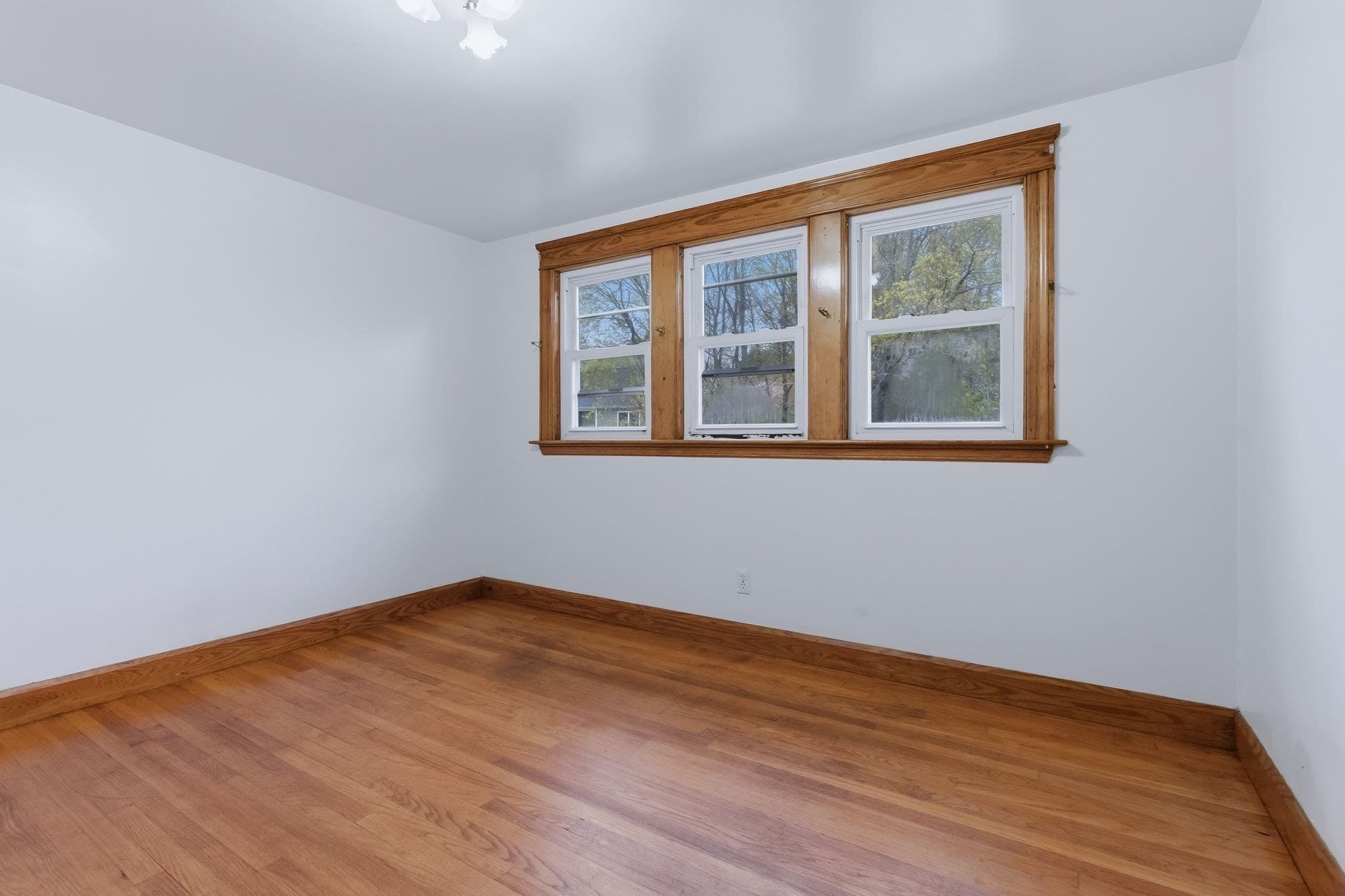 Multi Family at 7 Third Avenue, Dudley MA 01571, Dudley, photo 34 of 42