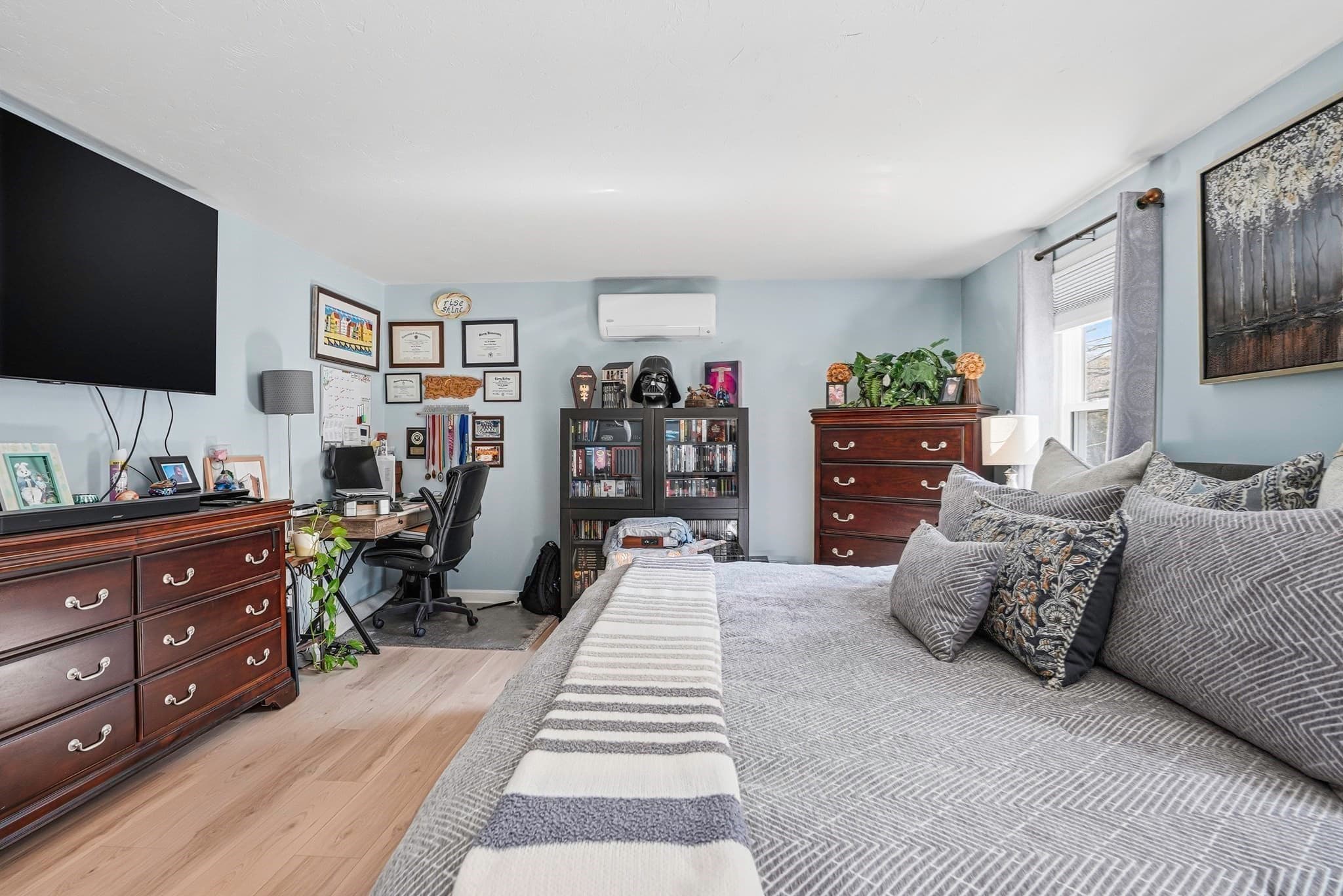 Single Family Residence at 152 S Main Street, Uxbridge MA 01569, Uxbridge, photo 23 of 36