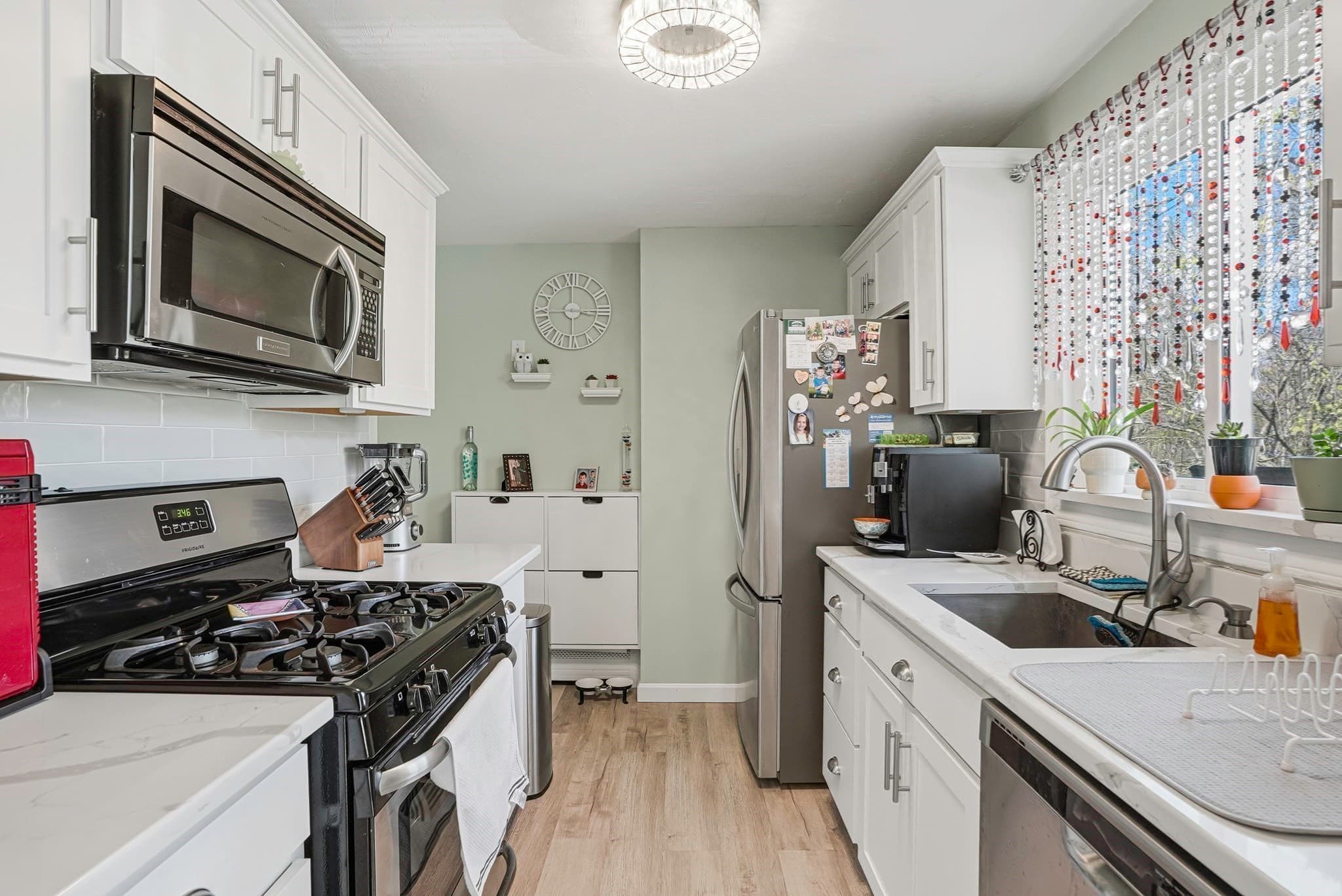 Single Family Residence at 152 S Main Street, Uxbridge MA 01569, Uxbridge, photo 6 of 36