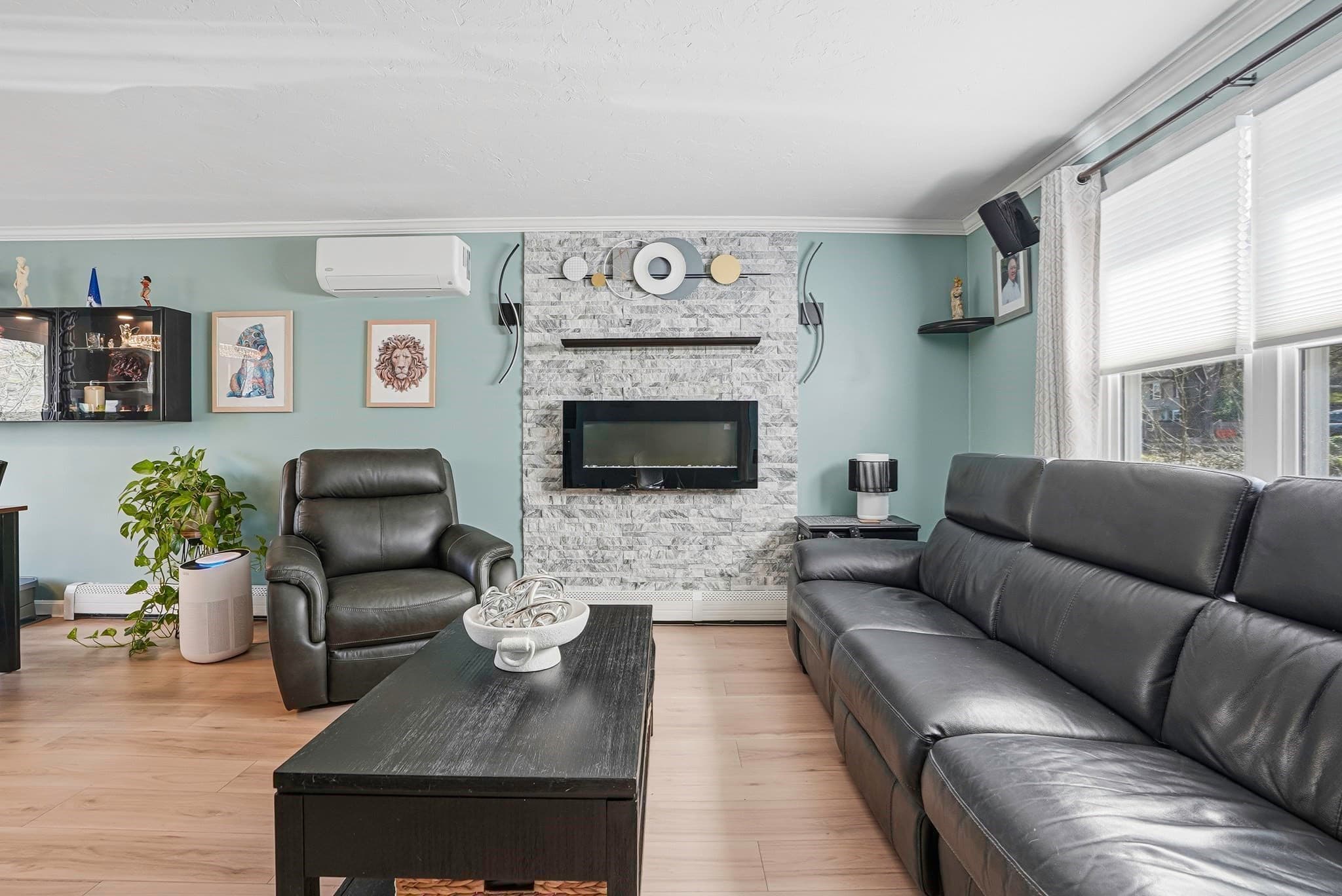 Single Family Residence at 152 S Main Street, Uxbridge MA 01569, Uxbridge, photo 17 of 36