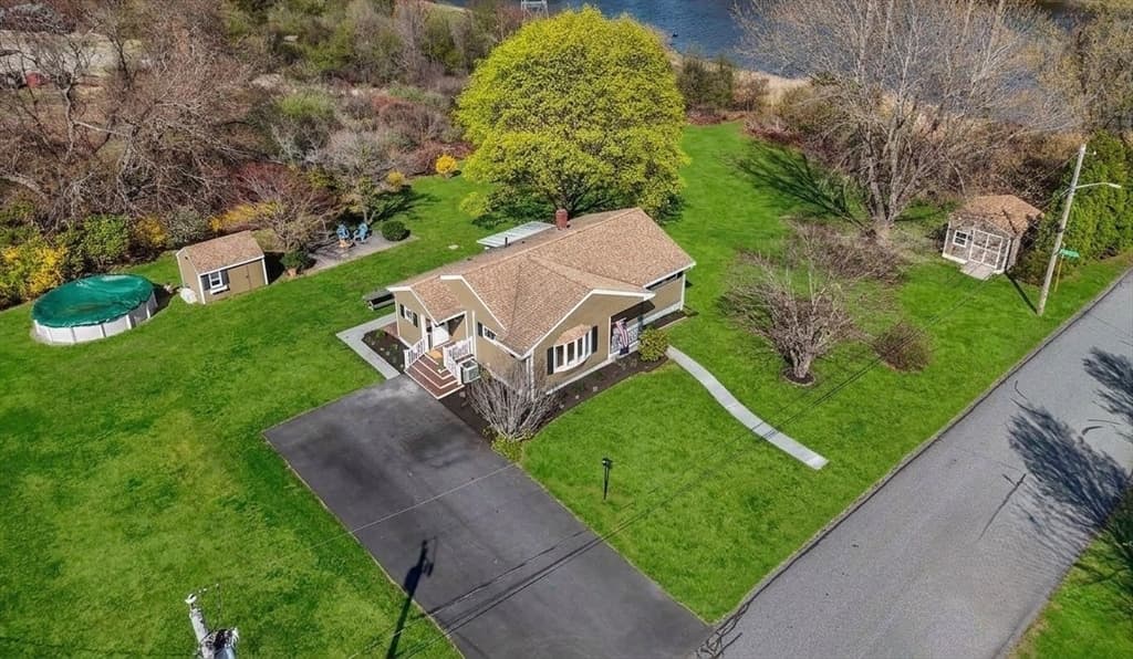Single Family Residence at 67 Montgomery Rd, Swansea MA 02777, photo 2 of 38