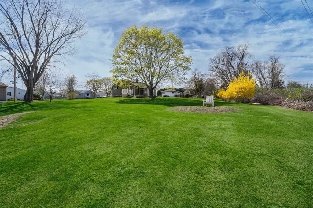 Single Family Residence at 67 Montgomery Rd, Swansea MA 02777, photo 32 of 38