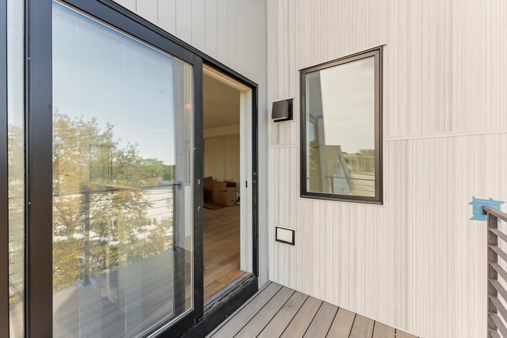 Condominium at 595 Broadway # 303, Somerville MA 02145, photo 5 of 12