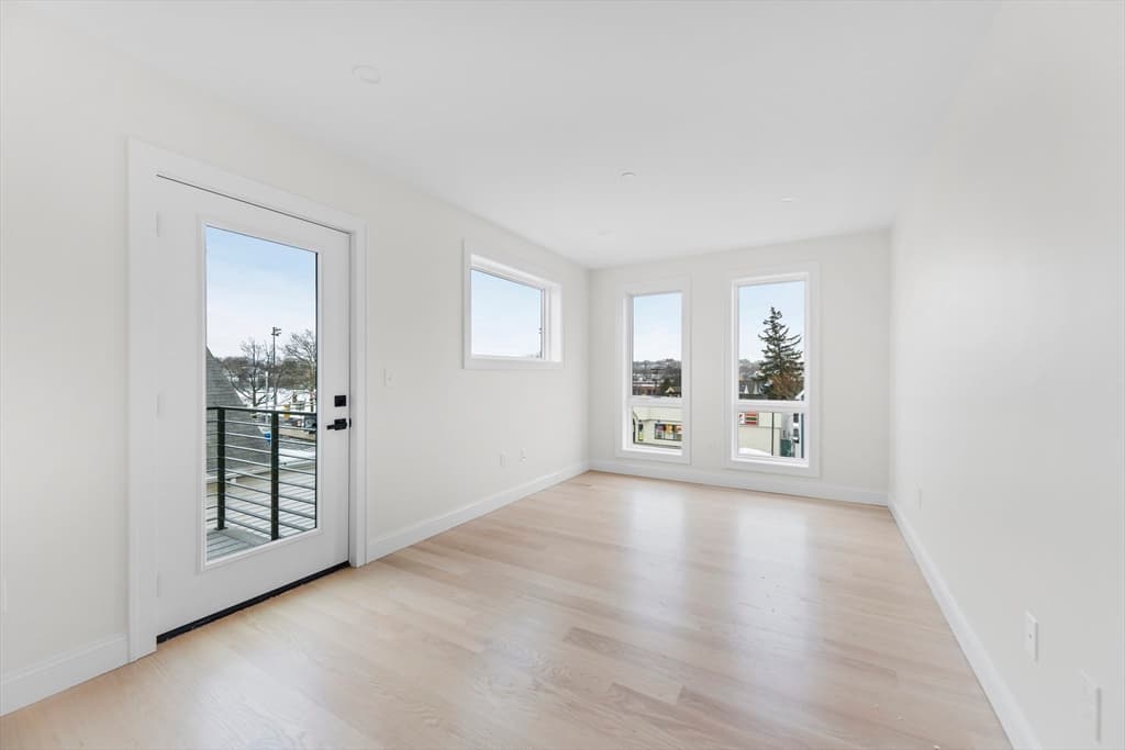 Condominium at 595 Broadway # 303, Somerville MA 02145, photo 8 of 12
