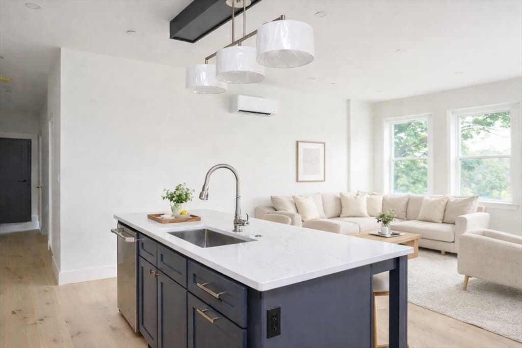 Condominium at 21 Tanglewood Road # 3, Boston MA 02124, photo 5 of 22