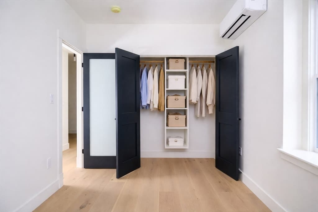 Condominium at 21 Tanglewood Road # 3, Boston MA 02124, photo 11 of 22