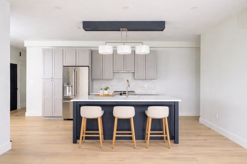 Condominium at 21 Tanglewood Road # 3, Boston MA 02124, photo 4 of 22