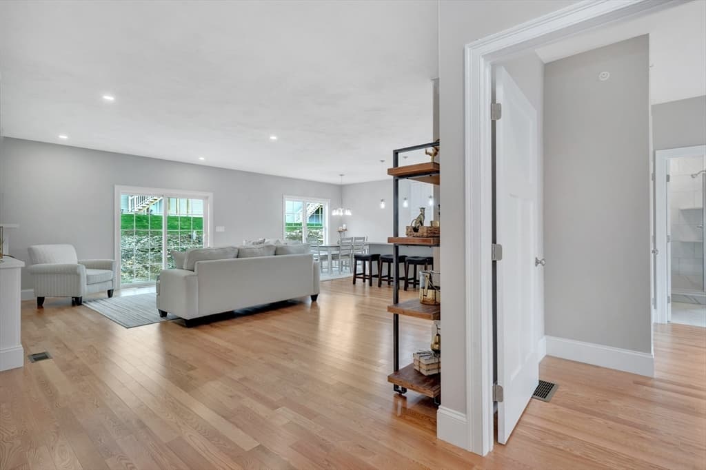 Condominium at 8 Weber Farm Road # 8, Wrentham MA 02093, Wrentham, photo 5 of 35
