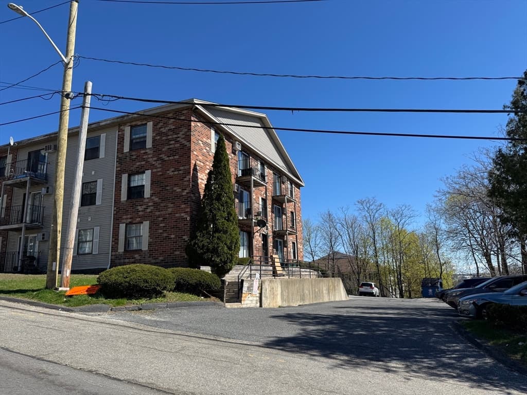 10 Hemans Street # 21, Worcester MA 01605 photo 2