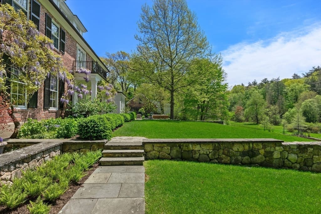 280 Warren St, Brookline MA 02445 photo 30