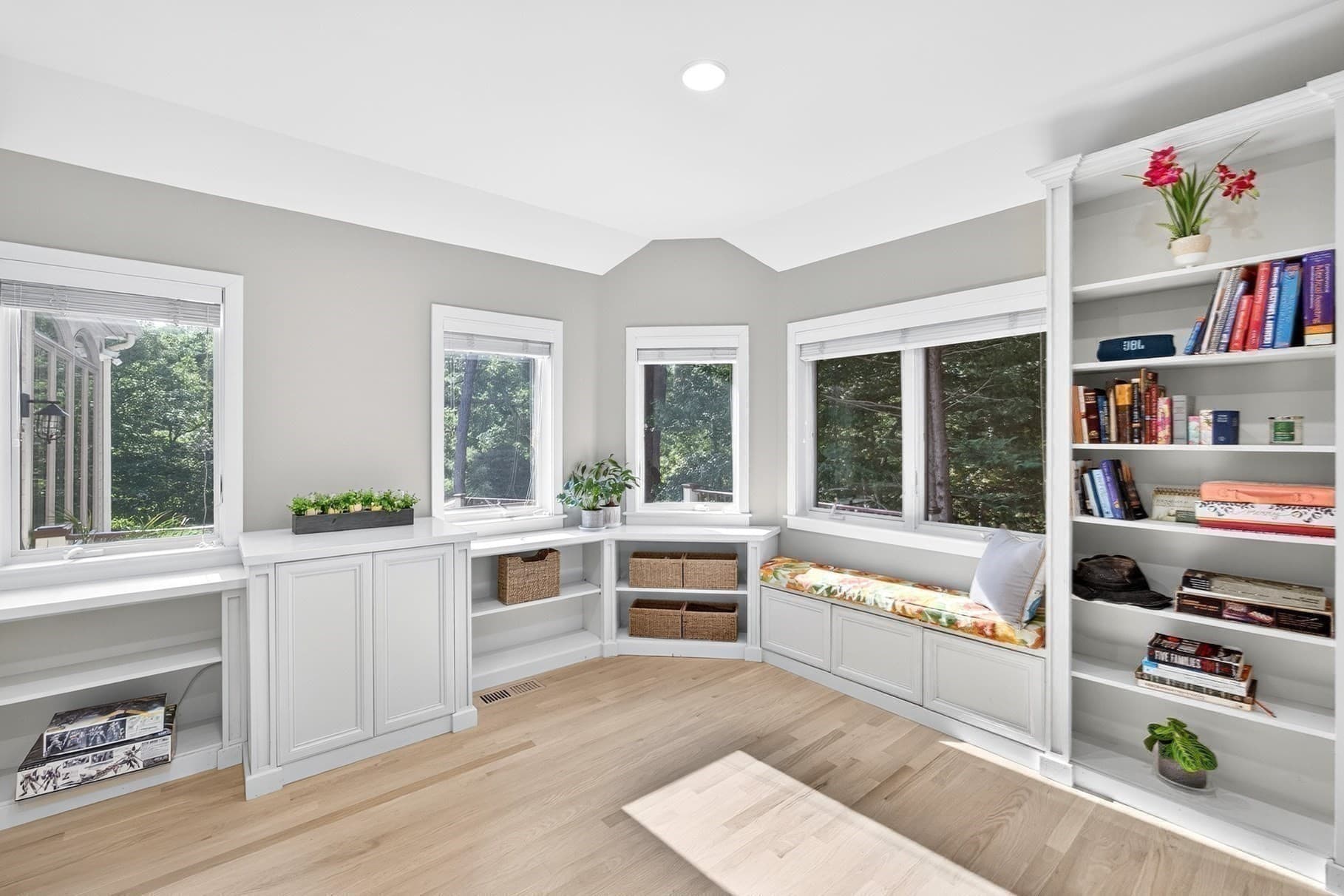 Single Family Residence at 3 Glenwood Ln, Sandwich MA 02563, photo 20 of 42