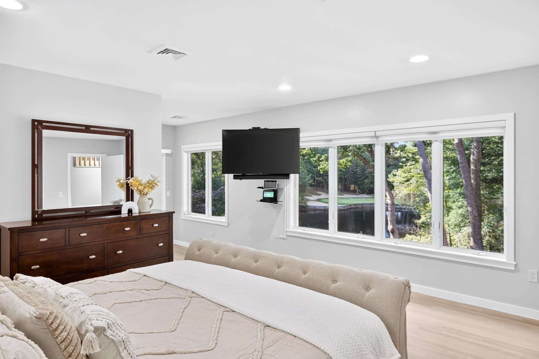 Single Family Residence at 3 Glenwood Ln, Sandwich MA 02563, photo 25 of 42