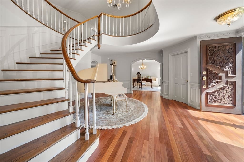 286 Mayflower Cir, Hanover MA 02339 photo 4