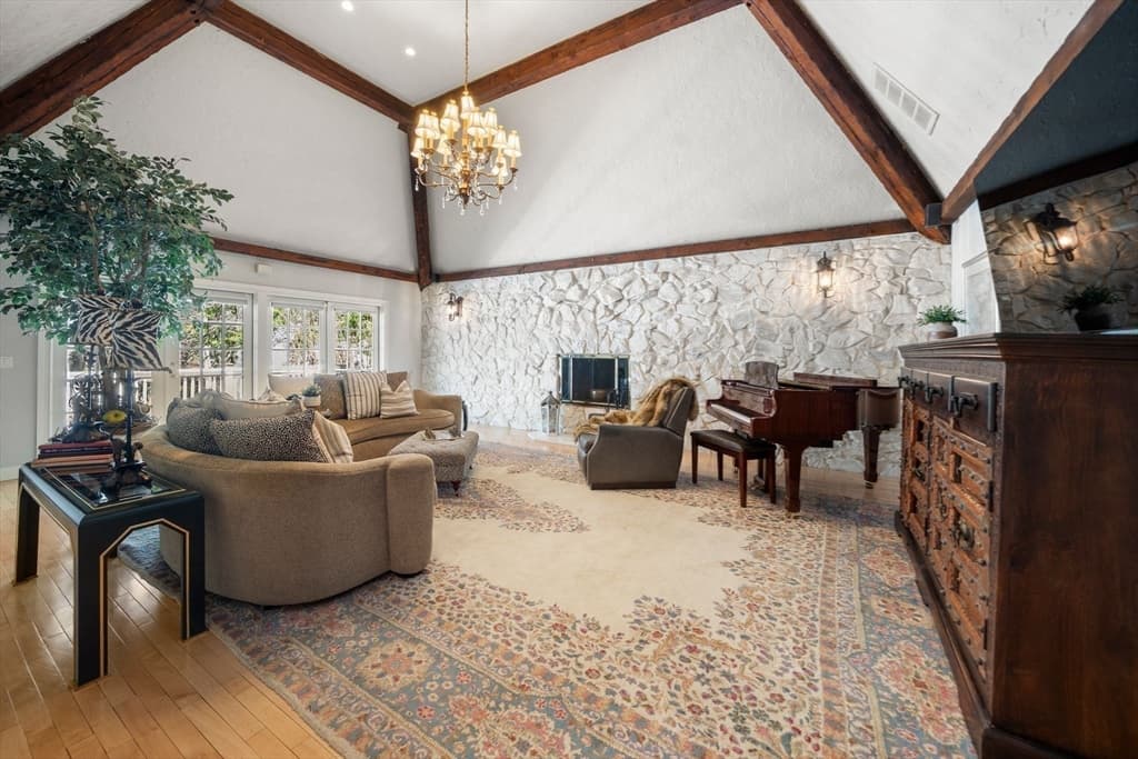286 Mayflower Cir, Hanover MA 02339 photo 25