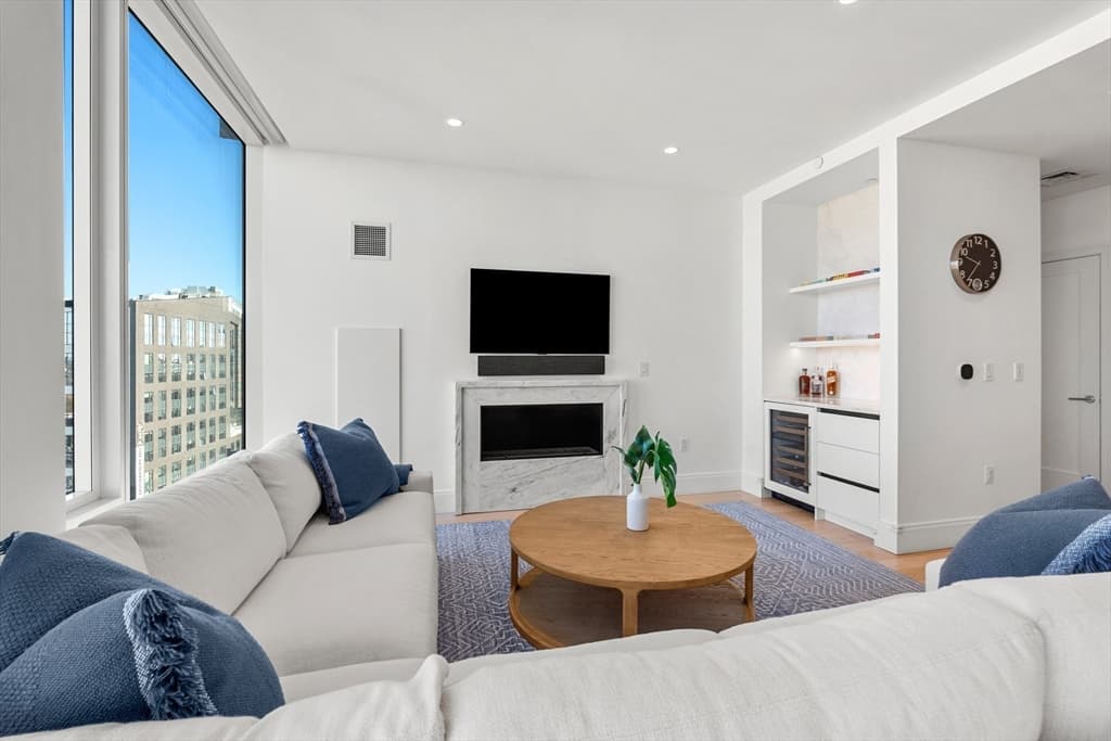Condominium at 380 Harrison Avenue # G, Boston MA 02118, photo 6 of 40