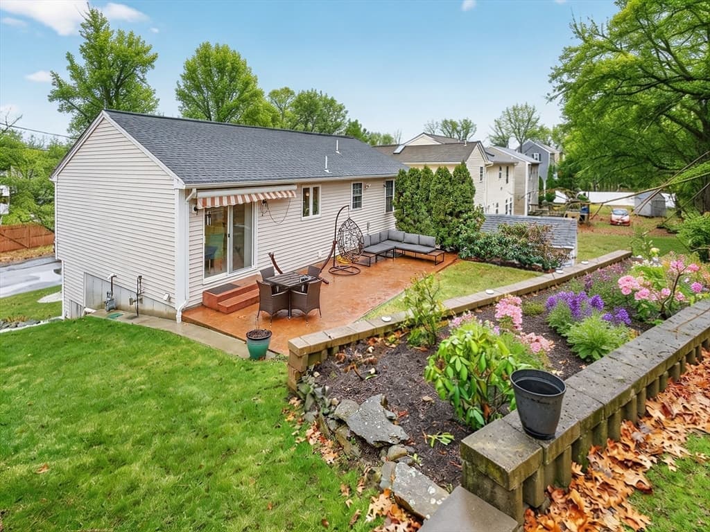 Single Family Residence at 234 Minerva Ave, Cumberland RI 02864, Cumberland, photo 4 of 37