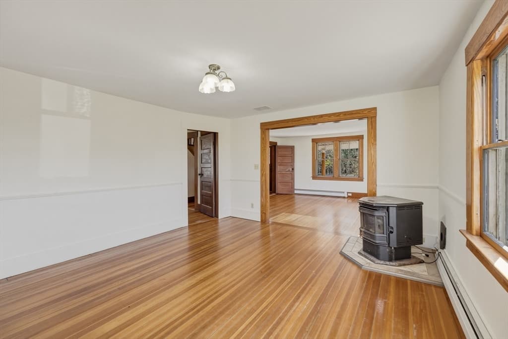 274 Sunderland Rd, Amherst MA 01002 photo 12
