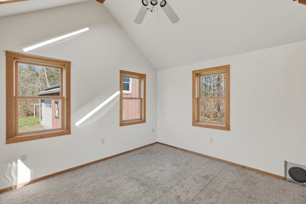 274 Sunderland Rd, Amherst MA 01002 photo 18