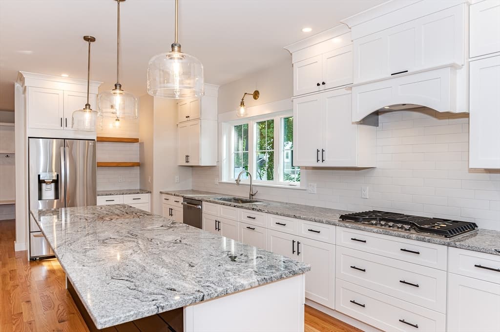 Single Family Residence at 5 Gowing Ln, North Reading MA 01864, North Reading, photo 2 of 4