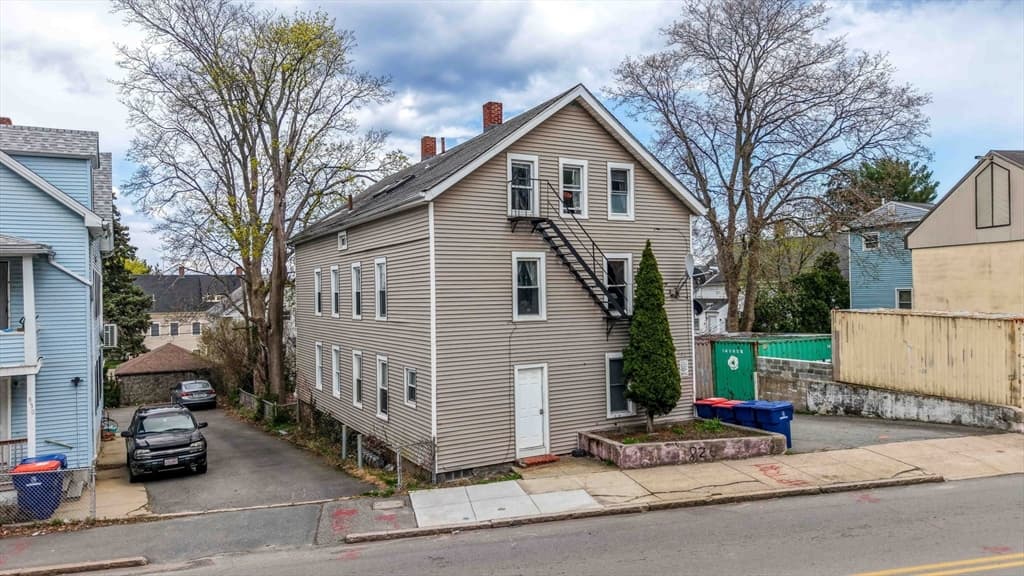 5-9 Family at 826 County St, New Bedford MA 02740, photo 2 of 34