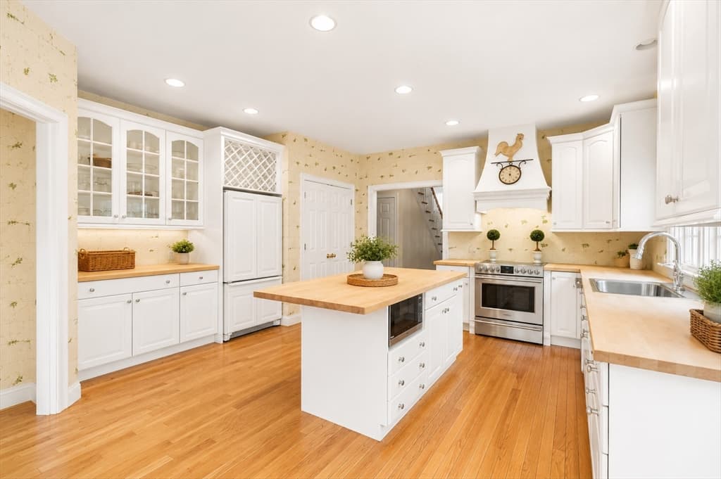 Single Family Residence at 65 Deerpath, Dedham MA 02026, Dedham, photo 7 of 38