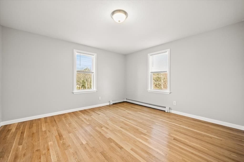 Single Family Residence at 10 Manomet Beach Blvd, Plymouth MA 02360, Plymouth, photo 32 of 40