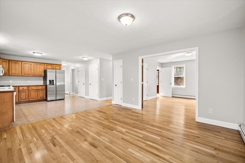 Single Family Residence at 10 Manomet Beach Blvd, Plymouth MA 02360, Plymouth, photo 20 of 40