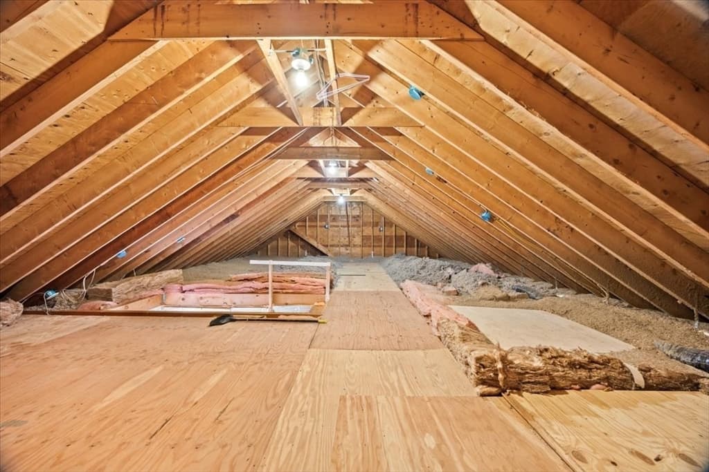 Single Family Residence at 10 Manomet Beach Blvd, Plymouth MA 02360, Plymouth, photo 35 of 40