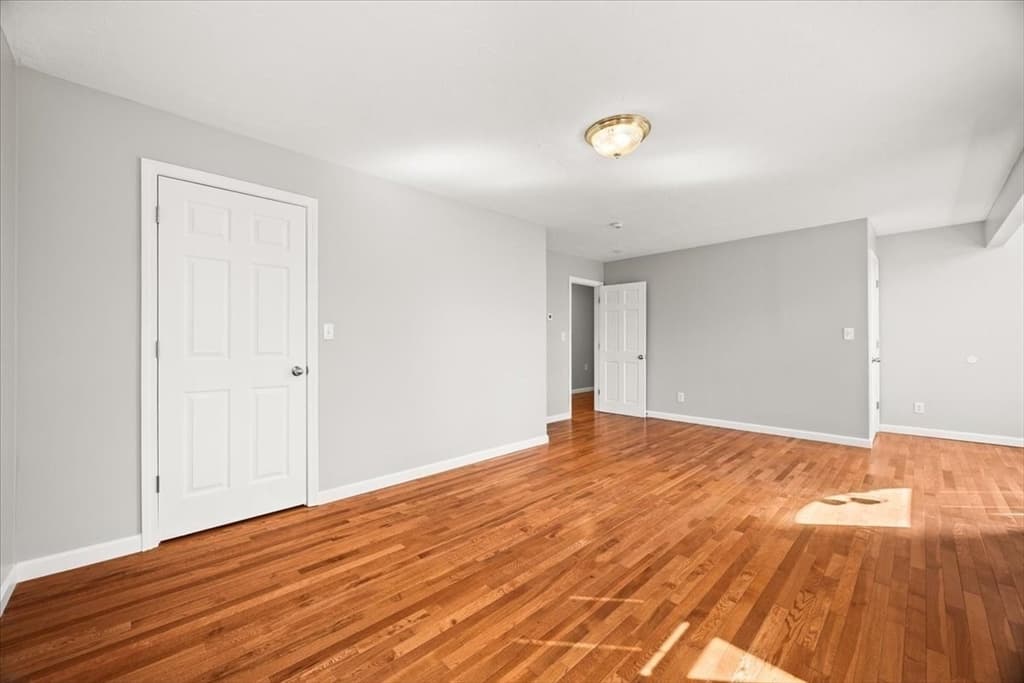 Single Family Residence at 10 Manomet Beach Blvd, Plymouth MA 02360, Plymouth, photo 29 of 40