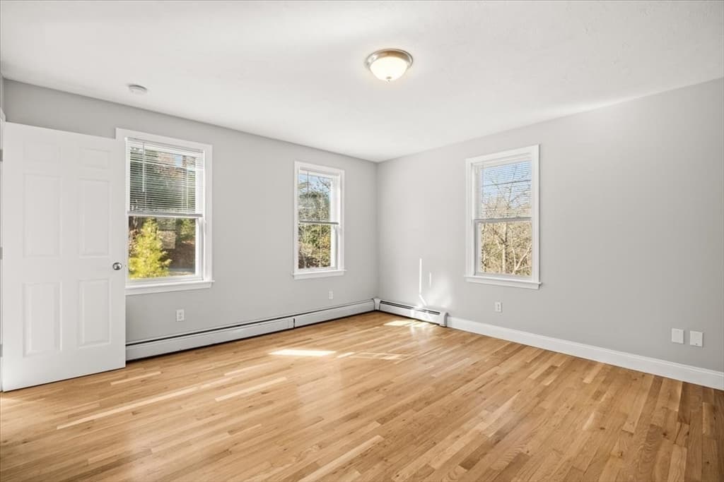 Single Family Residence at 10 Manomet Beach Blvd, Plymouth MA 02360, Plymouth, photo 25 of 40