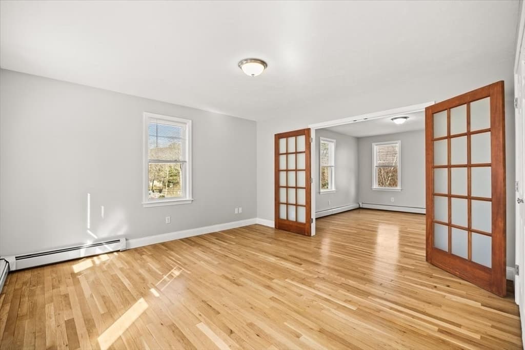 Single Family Residence at 10 Manomet Beach Blvd, Plymouth MA 02360, Plymouth, photo 21 of 40