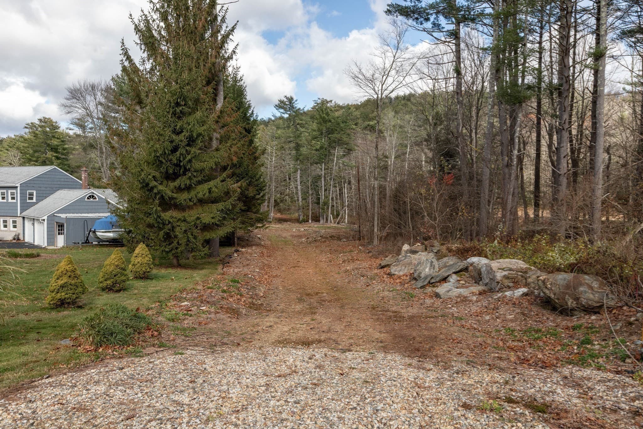 Residential at 12 Point Eastalee Drive, Spencer MA 01562, photo 6 of 20